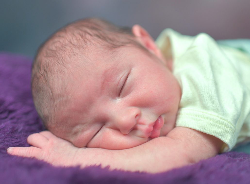 Rüyada Güzel Bebek Yeni Kıyafeti Dışarıdan Hediye Pahalı Almak