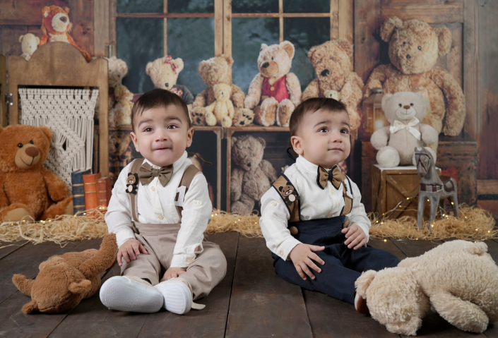 ikiz çocuk fotoğrafçısı, ikiz çocuk fotoğrafları, ikiz çocuk fotoğraf çekimi, ikiz çocuk fotoğraf çekim konseptleri, ikiz çocuk çekim stüdyo,